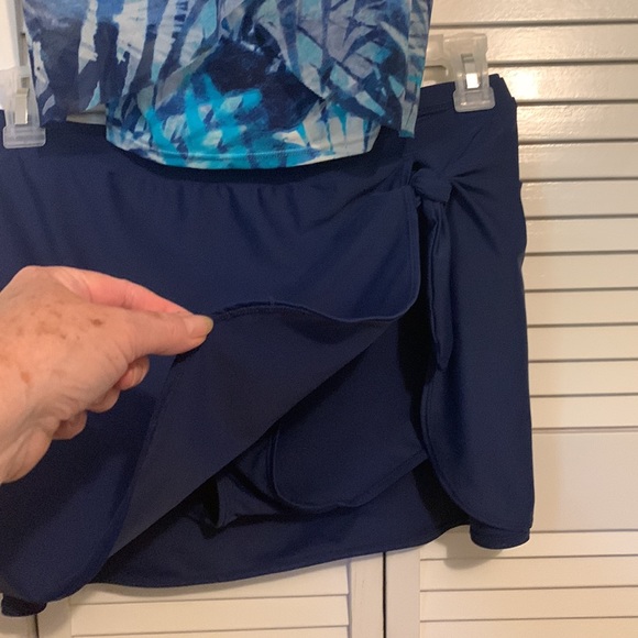 Tankini Swimsuit by Jaclyn Smith - Picture 3 of 6